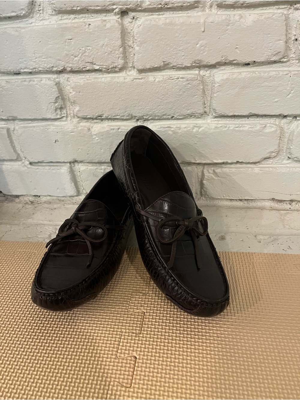 Cole Haan C28526 Gunnison Driver Dark Brown Leather Loafers with Bow 9.5